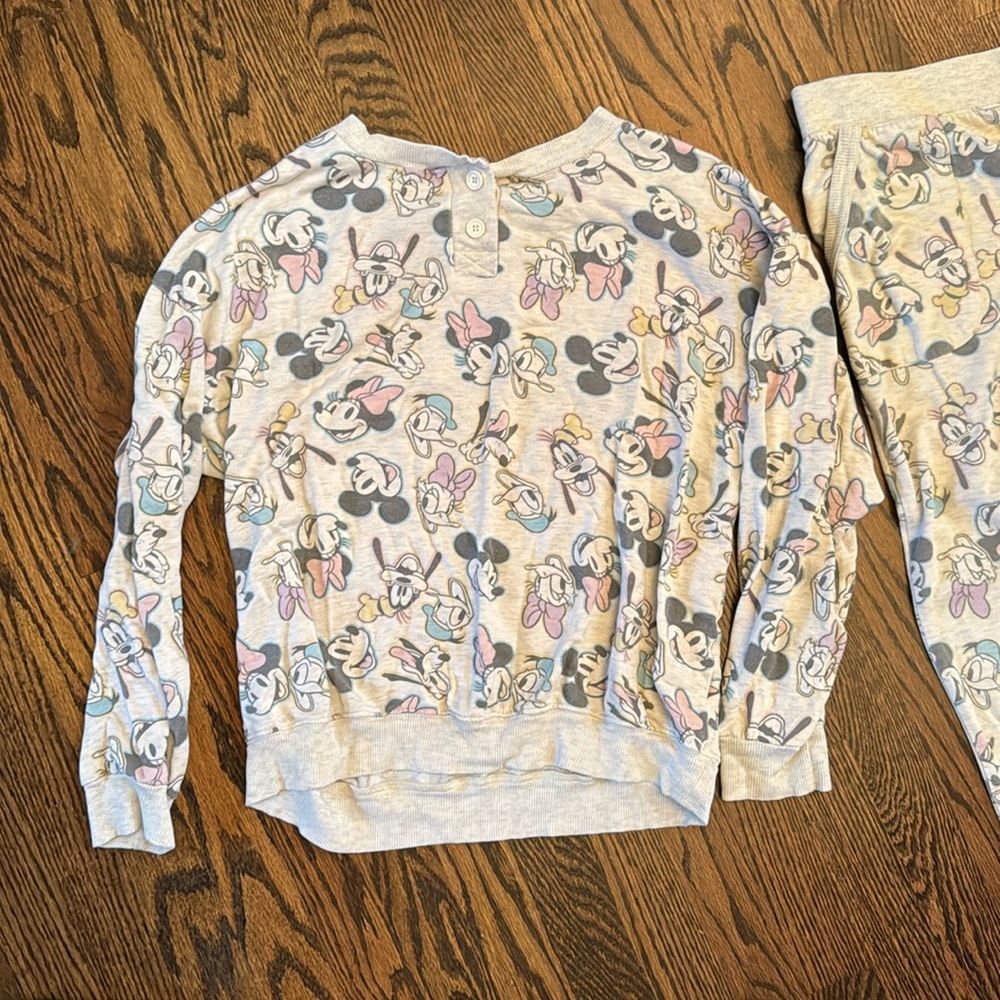 Size Large Lounge / Pajama Set